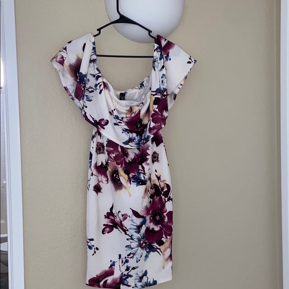 Off the shoulder - Midi dress